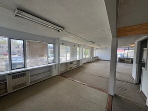 523 Boston Post Rd, Old Saybrook, CT for lease Building Photo- Image 2 of 10