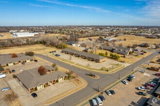 1716 Signal Ridge Dr, Edmond, OK - Aerial map view