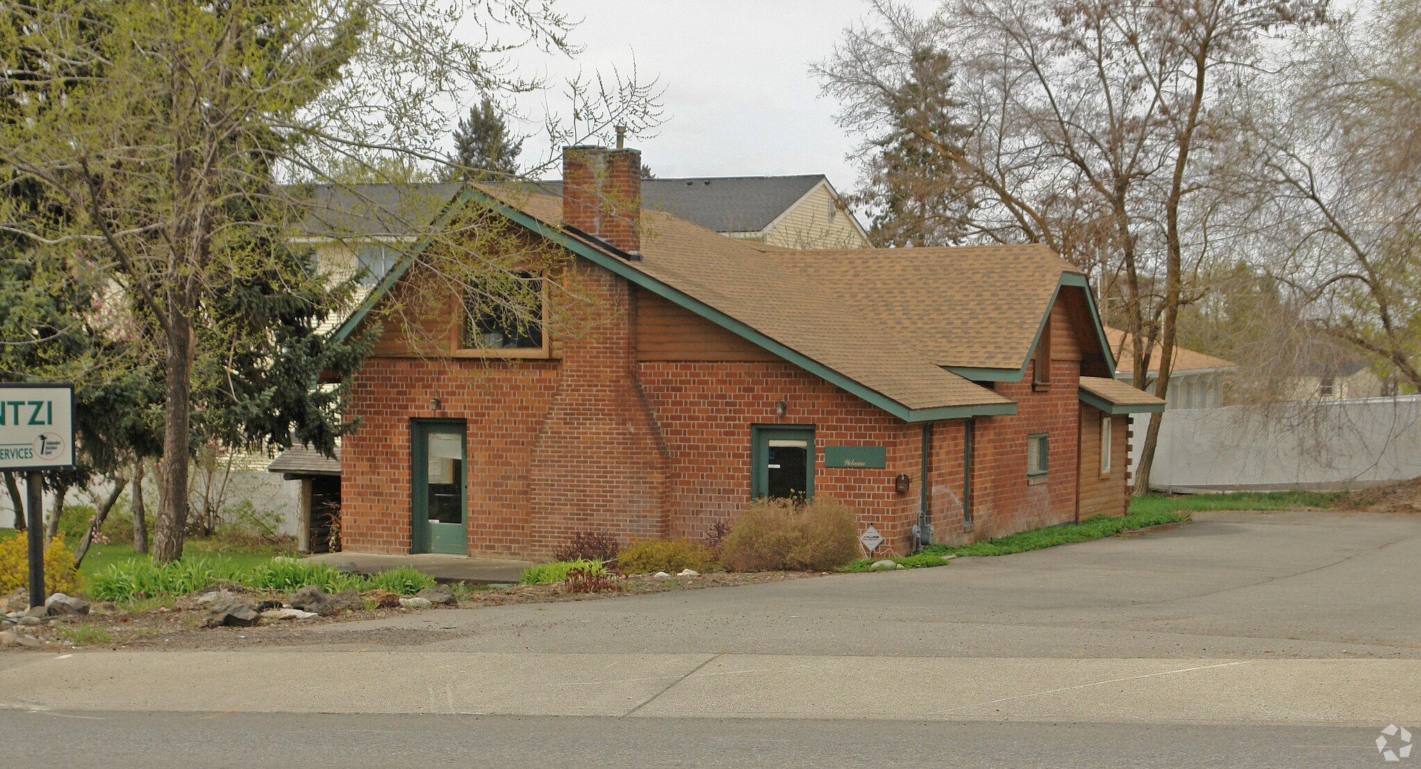 221 N Argonne Rd, Spokane, WA for sale Primary Photo- Image 1 of 1