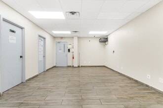 4401-4409 Wanda Ave, McAllen, TX for lease Interior Photo- Image 2 of 19