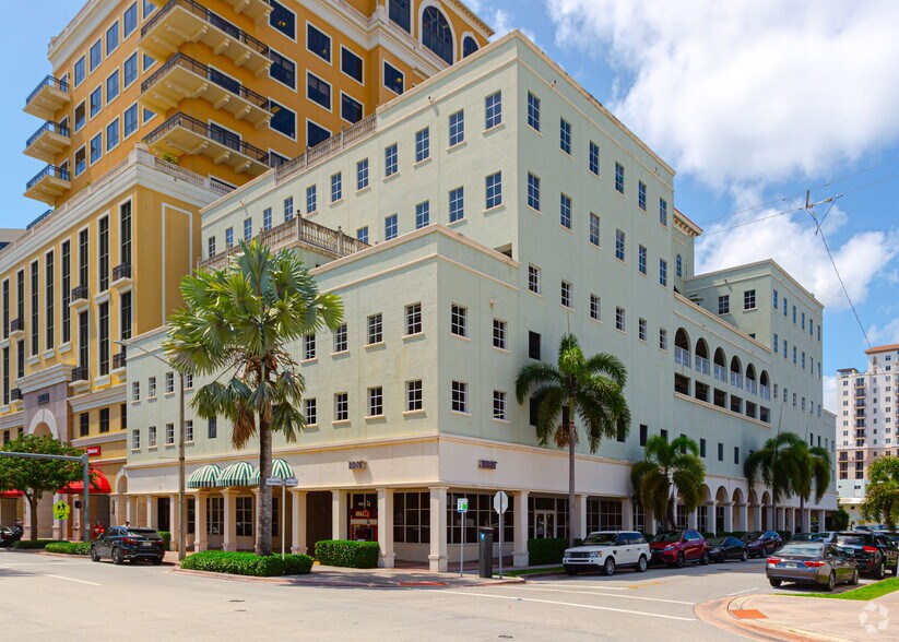 2000 Ponce De Leon Blvd, Coral Gables, FL, 33134 Loft/Creative Space