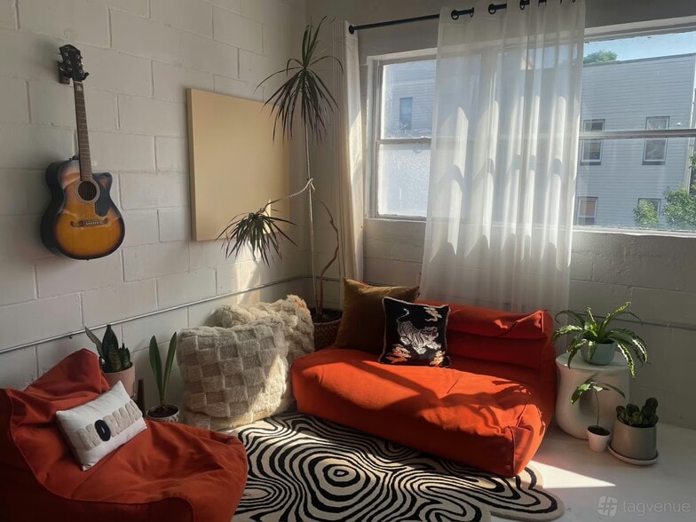 166A 22nd St, Brooklyn, NY for lease - Building Photo - Image 3 of 24