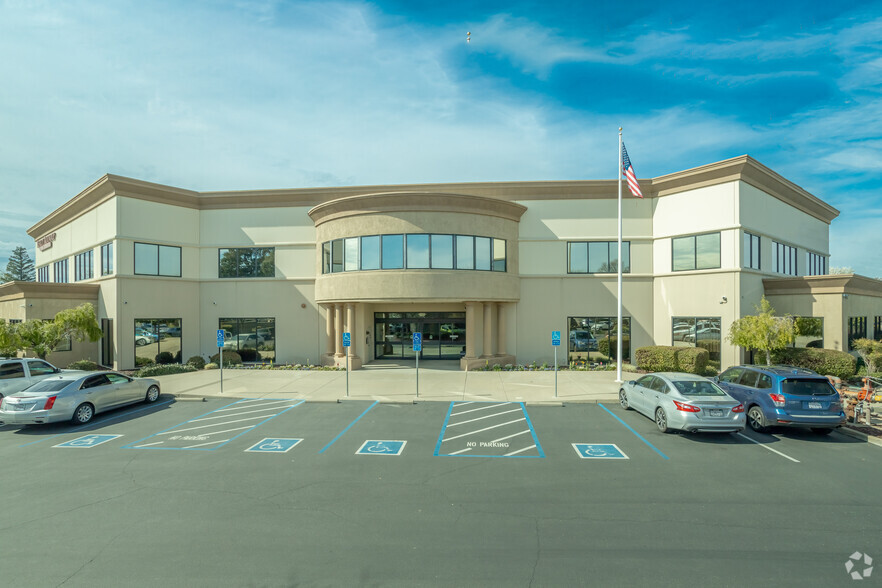 9401 E Stockton Blvd, Elk Grove, CA for lease - Primary Photo - Image 1 of 11