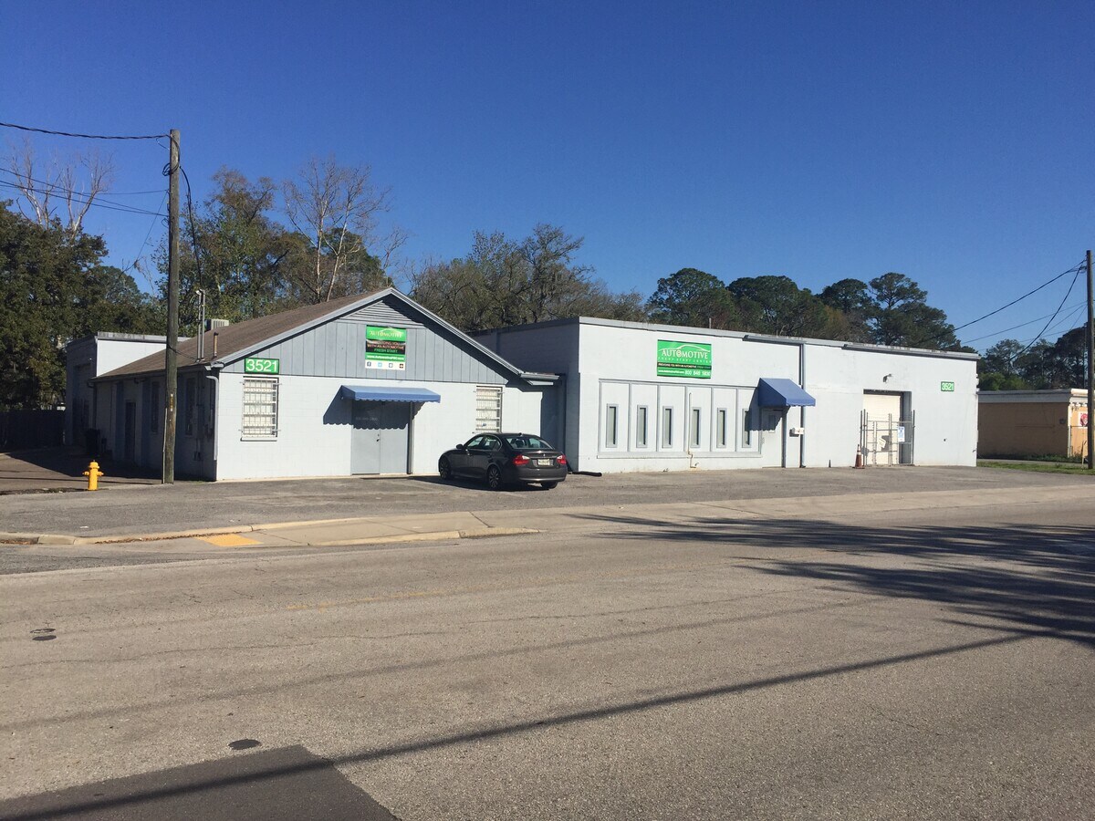 3521 Saint Augustine Rd, Jacksonville, FL 32207