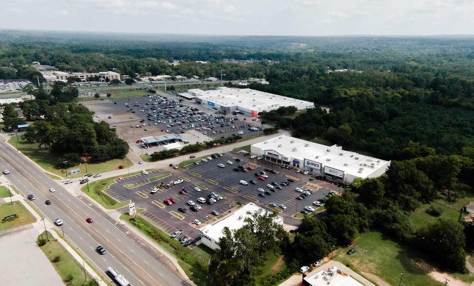 4608-4610 North St, Nacogdoches, TX for lease - Building Photo - Image 1 of 6
