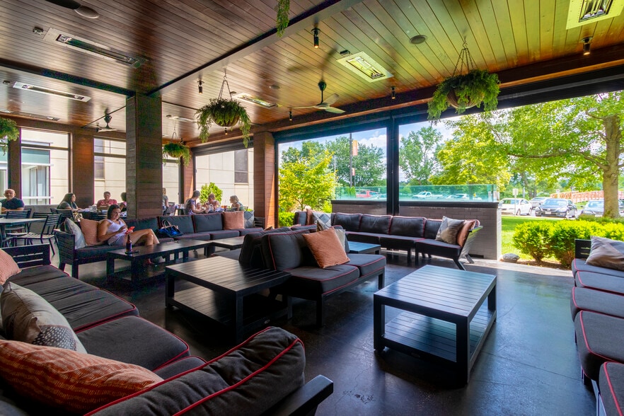 900 Chelmsford St, Lowell, MA for lease - Building Photo - Image 2 of 34