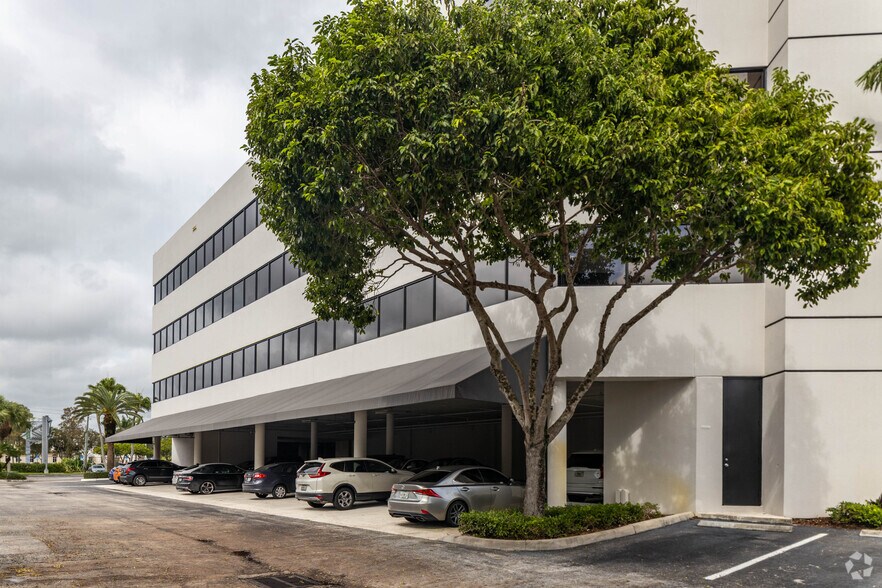 7777 Glades Rd, Boca Raton, FL for lease - Building Photo - Image 2 of 20