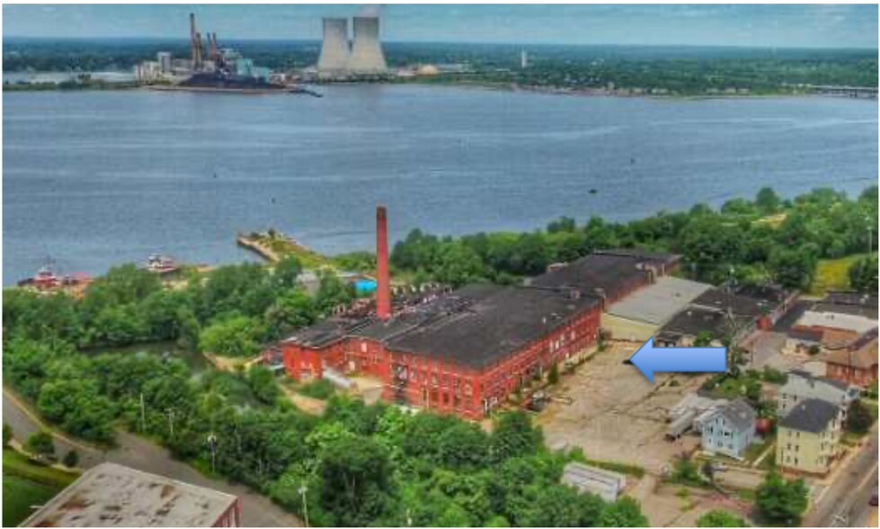 1 Middle St, Fall River, MA 02724