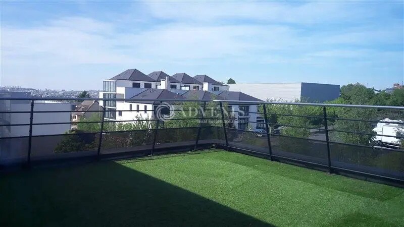 Office in Bry-sur-Marne for lease - Building Photo - Image 2 of 4