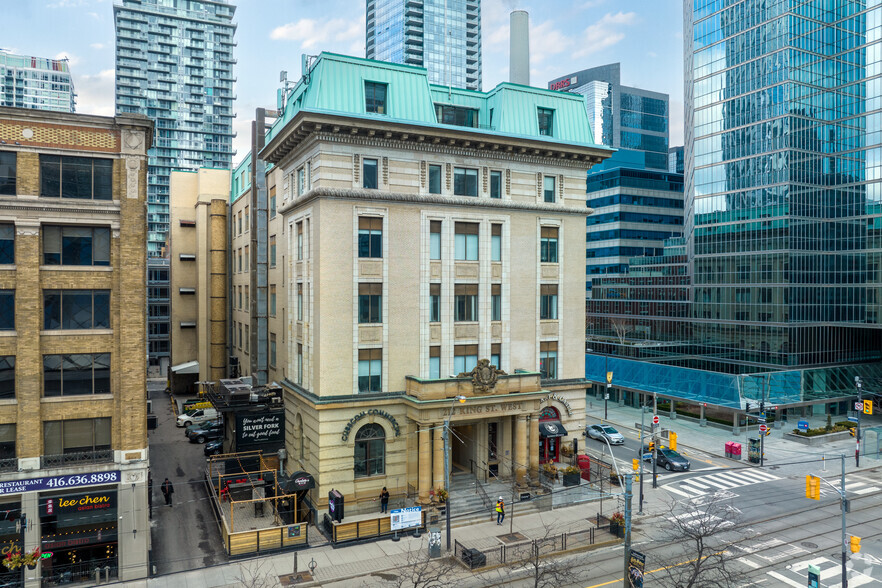 212 King St W, Toronto, ON for lease - Building Photo - Image 2 of 5