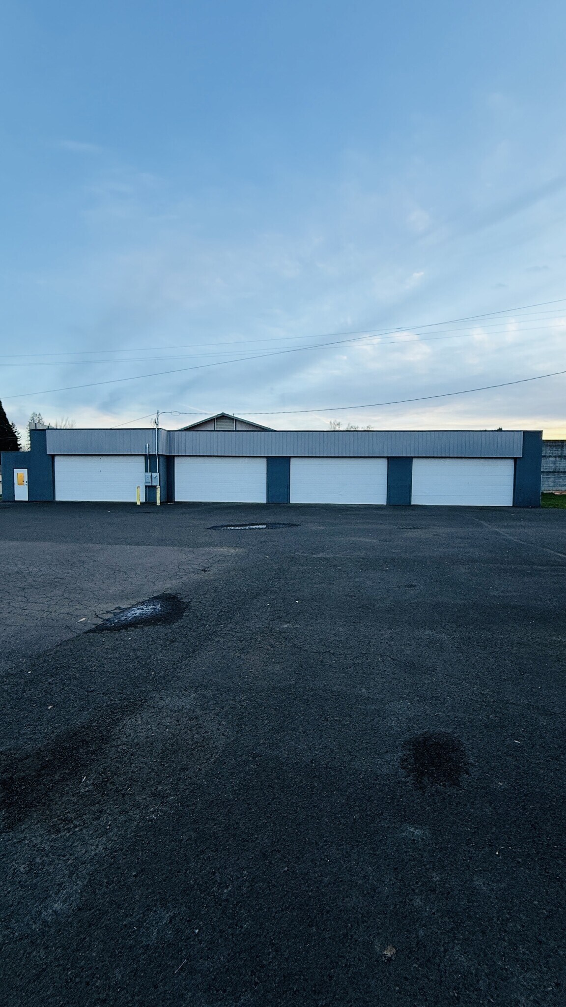 201 NE Polk Station Rd, Dallas, OR for lease Primary Photo- Image 1 of 8