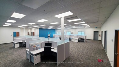 2701 Highpoint Dr, Milton, ON for lease Interior Photo- Image 1 of 3