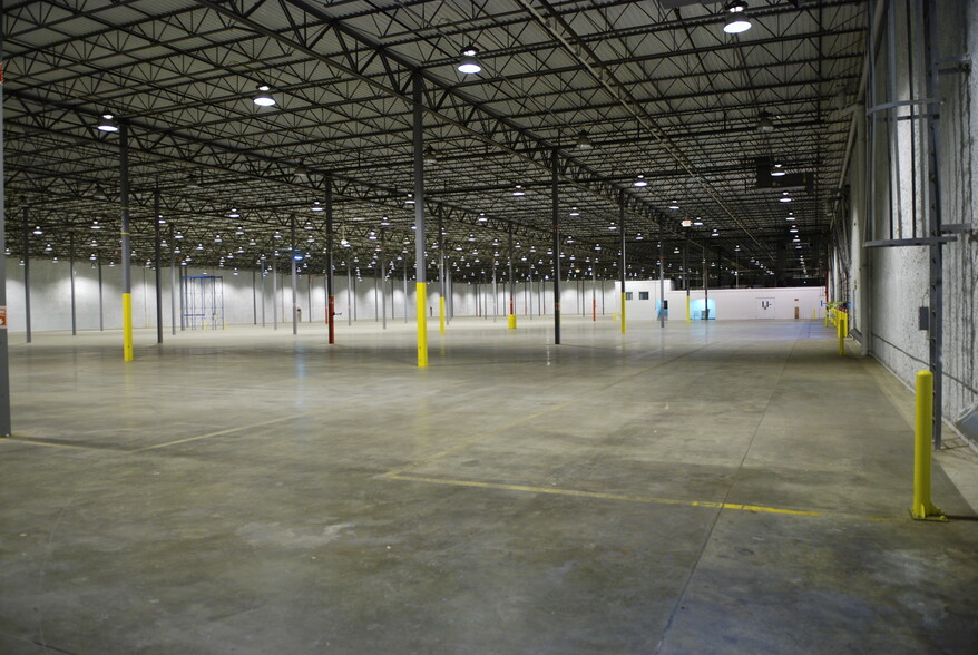 3950 Venture Ct, Columbus, OH for lease - Interior Photo - Image 3 of 13