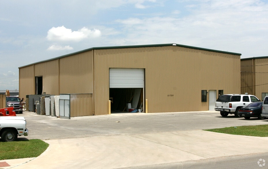 13730 Immanuel Rd, Pflugerville, TX for lease - Building Photo - Image 2 of 11