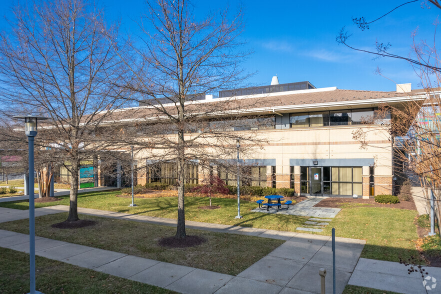 9920 Medical Center Dr, Rockville, MD for lease - Building Photo - Image 3 of 14