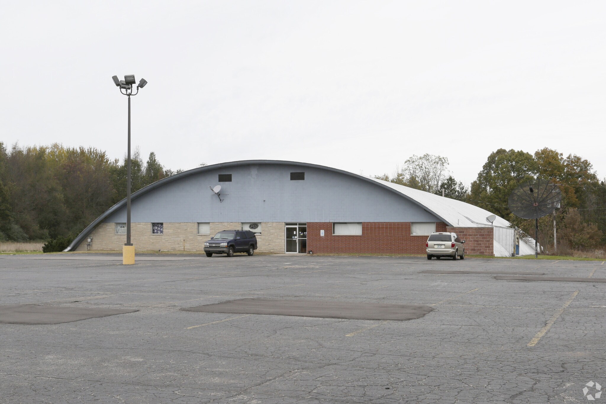38656 W Red Arrow Hwy, Paw Paw, MI for sale Primary Photo- Image 1 of 1