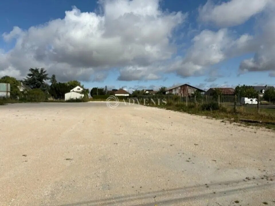 Land in Blois for lease Building Photo- Image 1 of 3