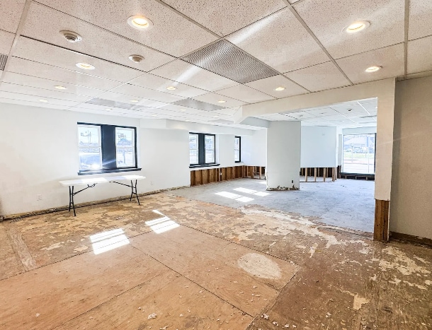 6080-6090 S 108th St, Hales Corners, WI for sale - Interior Photo - Image 3 of 6