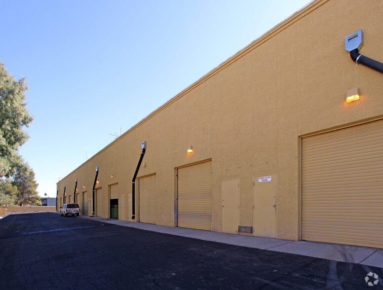 680-720 W Prince Rd, Tucson, AZ for lease - Building Photo - Image 1 of 8