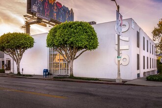 8170 Beverly Blvd, Los Angeles, CA for lease Building Photo- Image 1 of 5