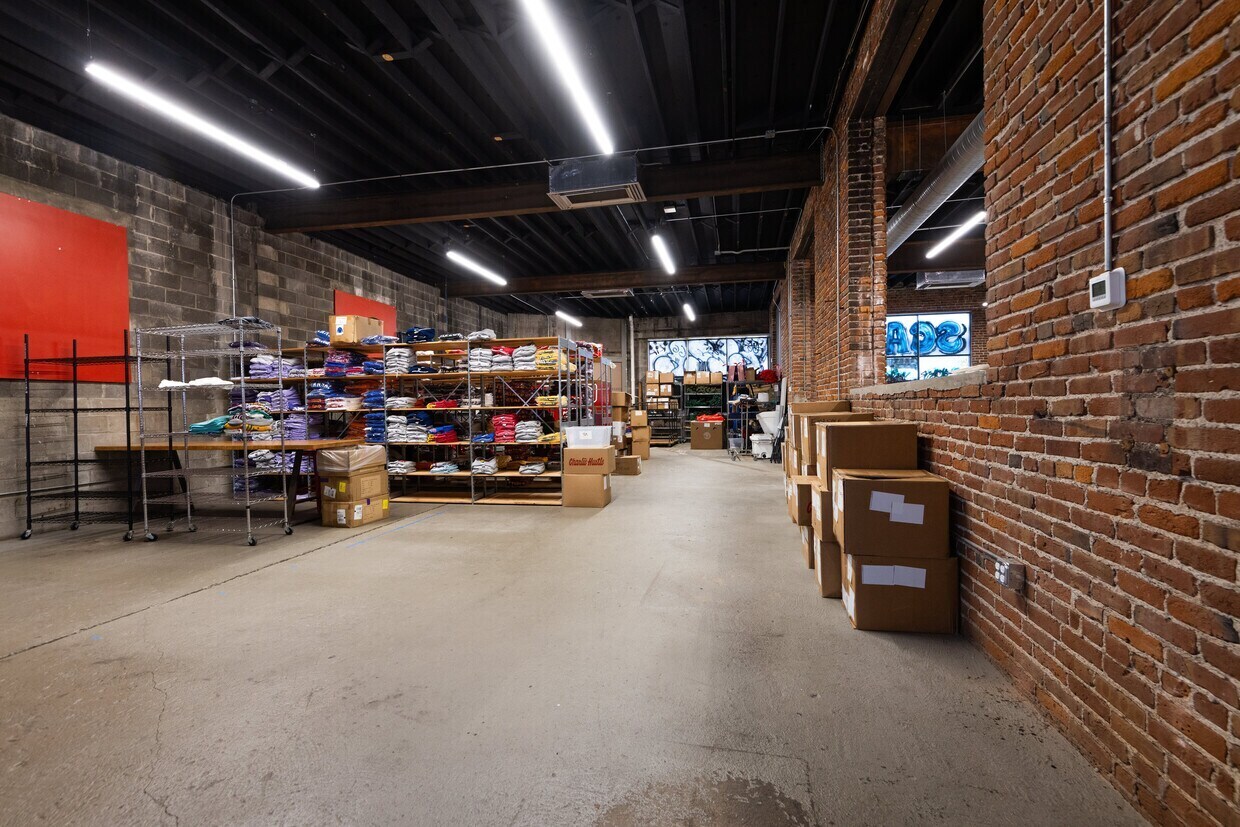 1810-1814 Cherry St, Kansas City, MO for lease Interior Photo- Image 1 of 2