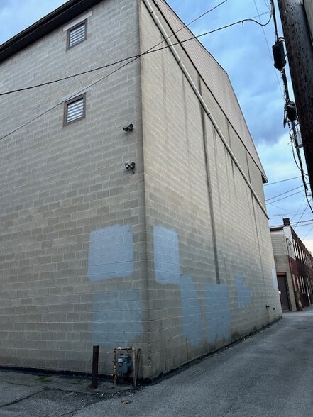 122 Templeton Way, Kittanning, PA for sale - Building Photo - Image 3 of 14