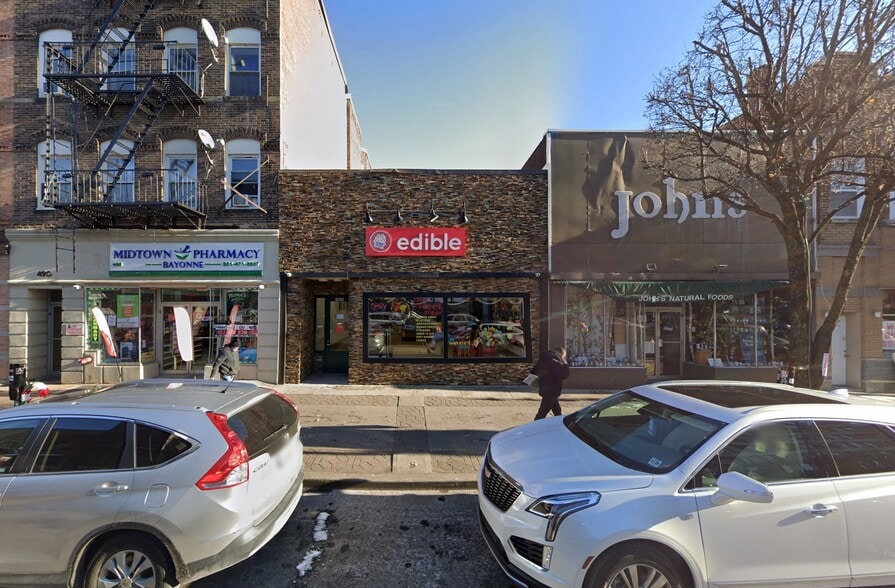 488 Broadway, Bayonne, NJ for sale - Building Photo - Image 2 of 16