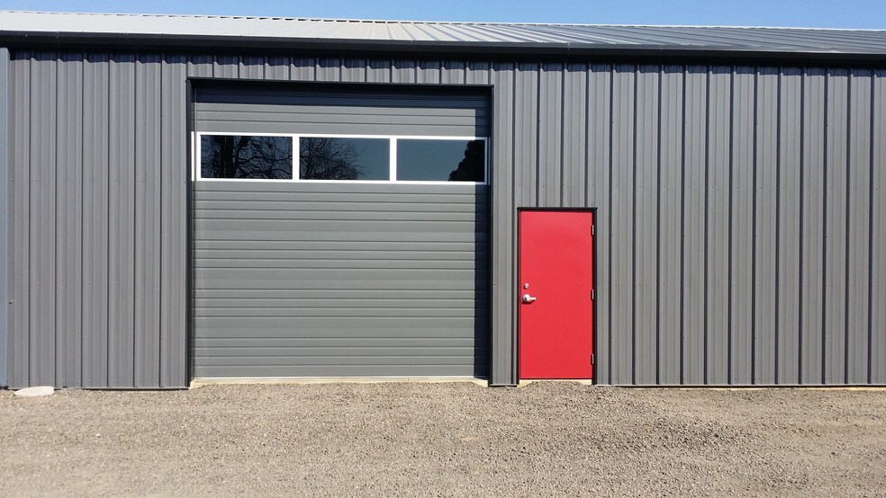 17805 Shank Rd NE, Hubbard, OR for sale - Primary Photo - Image 1 of 1