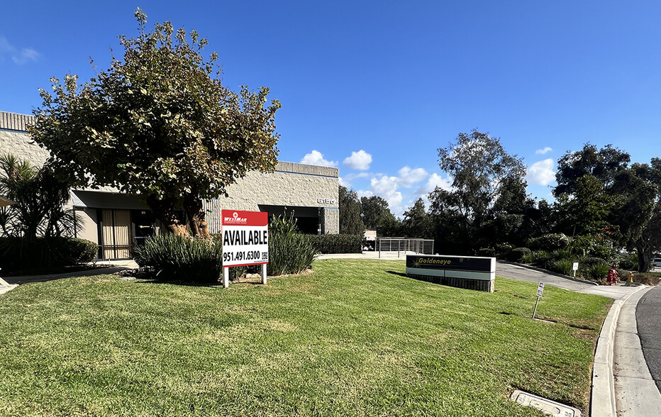 6150 Yarrow Dr, Carlsbad, CA for lease - Building Photo - Image 2 of 8