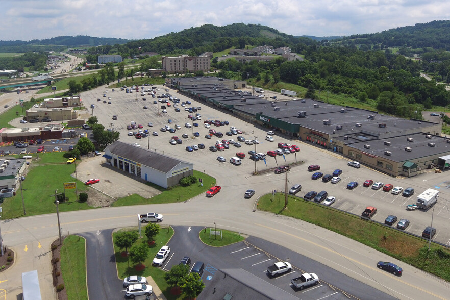 110 Central Greene Plz, Waynesburg, PA for lease - Building Photo - Image 3 of 5