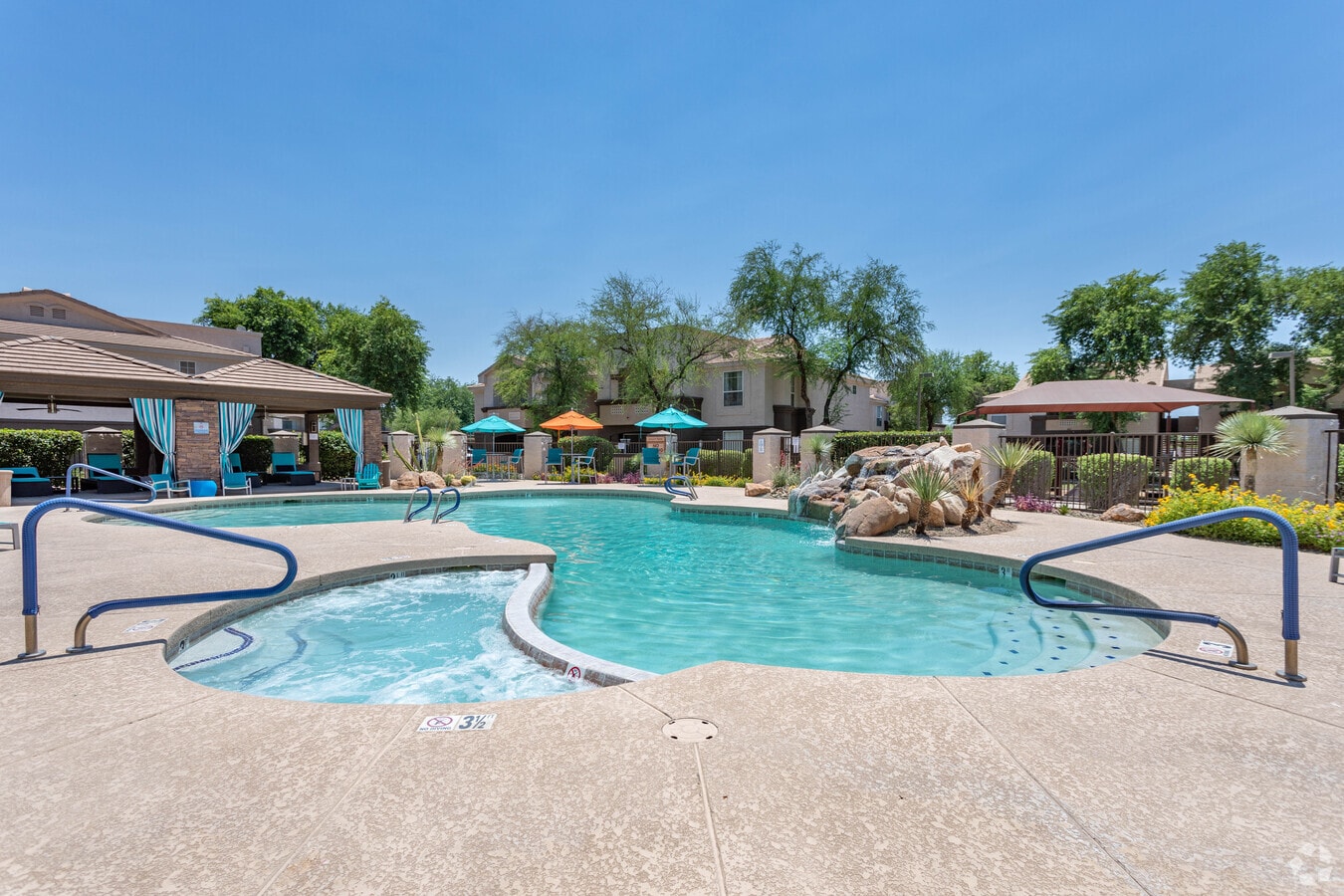 8201 W Beardsley Rd, Peoria, AZ 85382