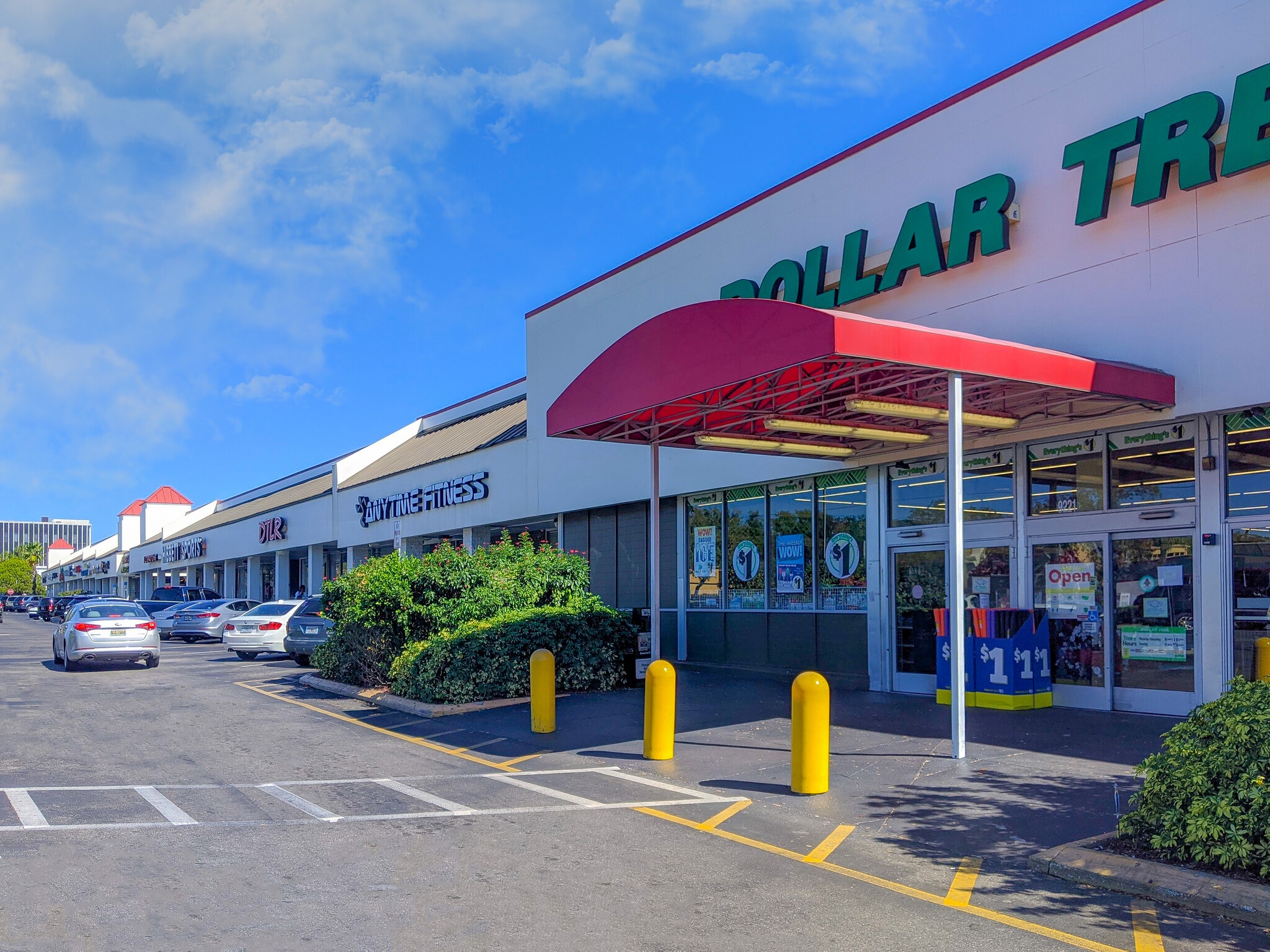 9219-9313 N 56th St, Temple Terrace, FL for lease Building Photo- Image 1 of 3