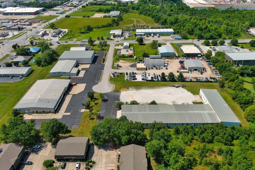 Rogers Industrial Portfolio portfolio of 4 properties for sale on LoopNet.com - Building Photo - Image 1 of 12