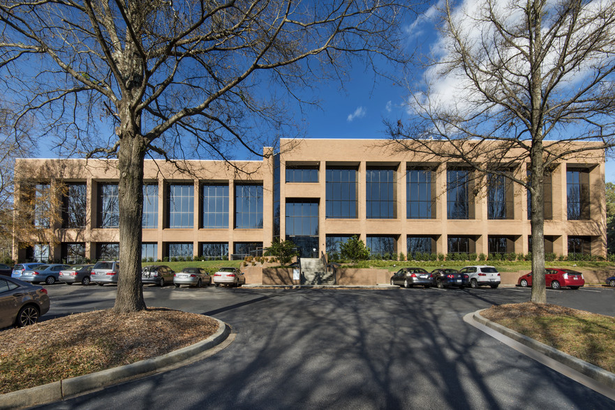 300 Executive Center Dr, Greenville, SC for lease - Building Photo - Image 1 of 7