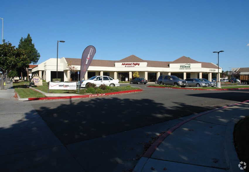 1760-1764 S Broadway, Santa Maria, CA for lease - Primary Photo - Image 2 of 3