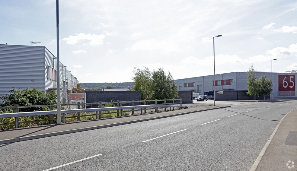 65.5-65.7 White Hart Ave, London for sale - Building Photo - Image 2 of 9