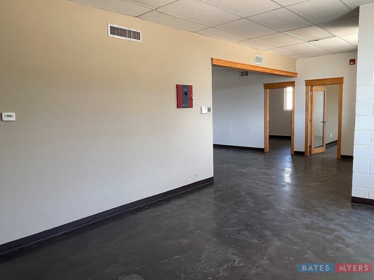 1101 Quaker St, Dallas, TX 75207