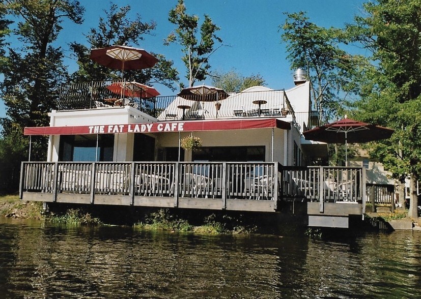 13 Horseshoe Lake Rd, Kauneonga Lake, NY 12749