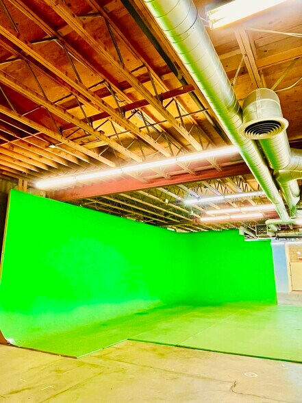 6151-6159 Santa Monica Blvd, Los Angeles, CA for sale - Building Photo - Image 2 of 38