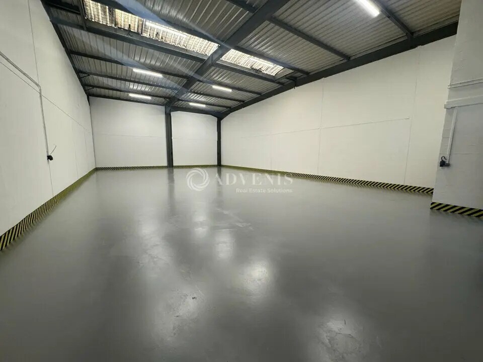 Flex in Gonesse for lease Interior Photo- Image 1 of 10