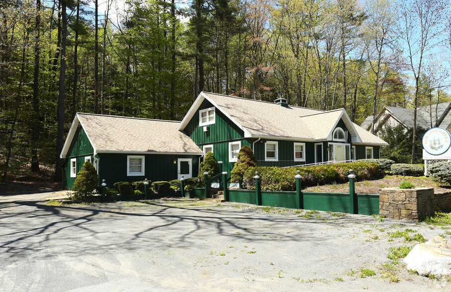 1849 Us-9, Lake George, NY for sale - Primary Photo - Image 1 of 1