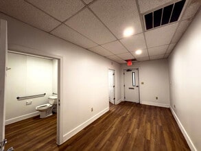 5317 Marshall Air Dr, Charlotte, NC for lease Interior Photo- Image 1 of 7