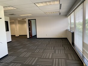 2 Meridian Blvd, Wyomissing, PA for lease Interior Photo- Image 1 of 4