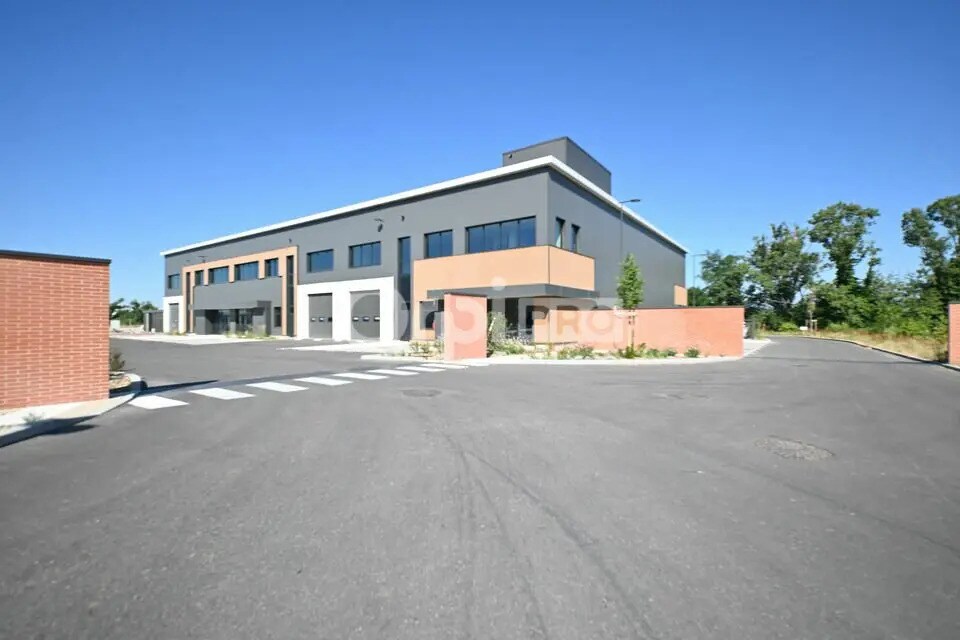 Office in Saint-Priest for lease Building Photo- Image 1 of 9
