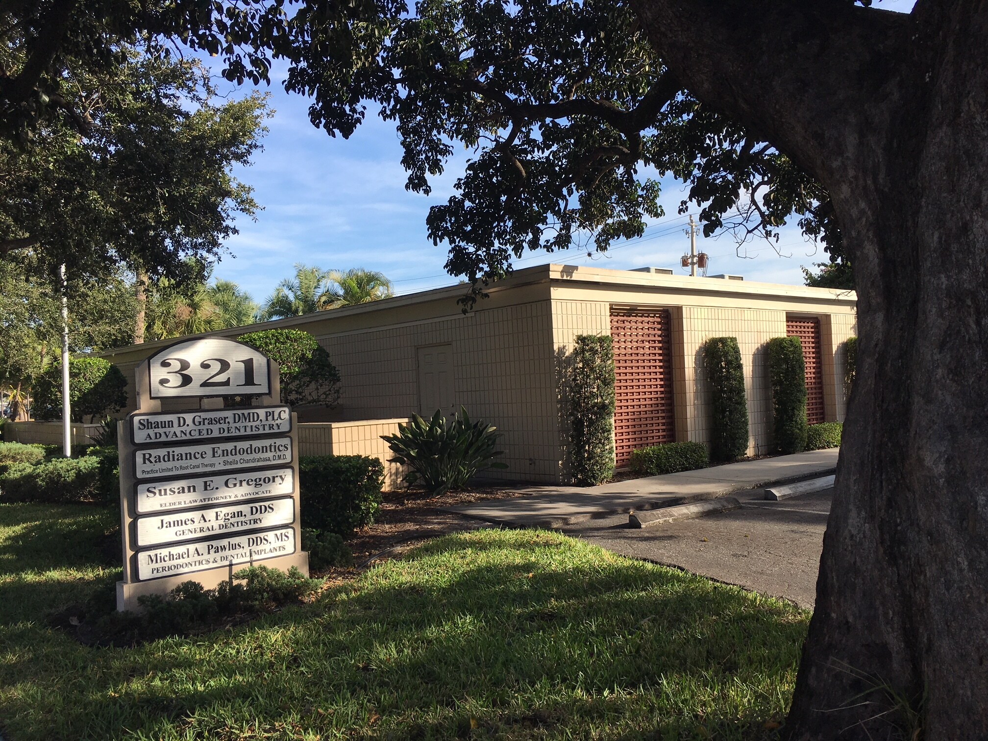 321 Nokomis Ave S, Venice, FL for sale Building Photo- Image 1 of 1