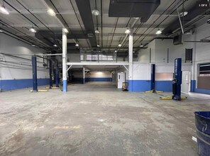 33-20 55th St, Woodside, NY for lease Interior Photo- Image 2 of 9