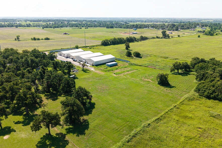 2571 Meridian Ave, Crescent, OK for sale - Building Photo - Image 3 of 8