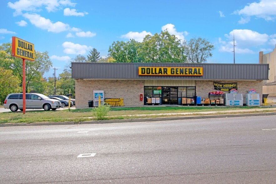 421 Broadway St, Mount Vernon, IL for sale - Building Photo - Image 2 of 7