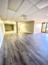 695 Oak Grove Ave, Menlo Park, CA for lease Interior Photo- Image 2 of 5