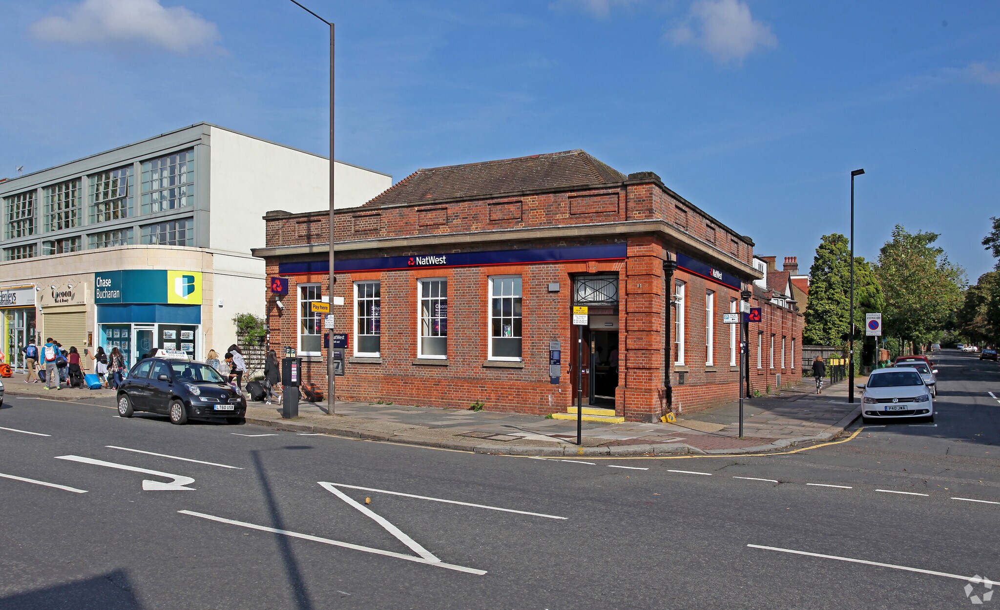 468 London Rd, Isleworth for sale Primary Photo- Image 1 of 1